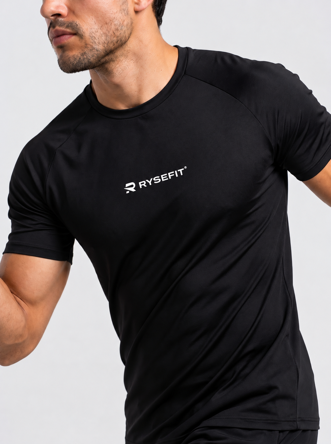 Conjunto de Treino Essential Custom — Monte o Seu