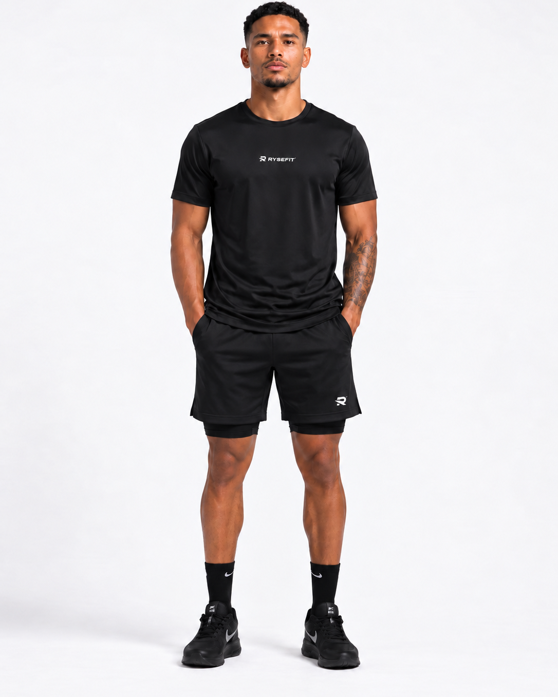 Conjunto de Treino Essential All Black