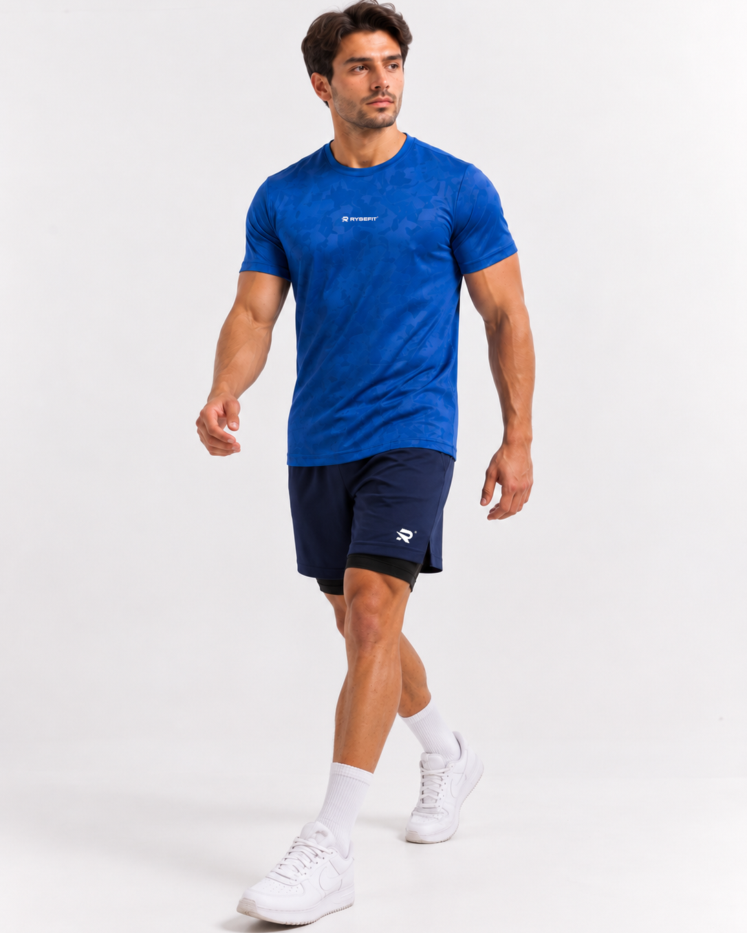 Rysefit Linha Stealth Azul: modelo andando