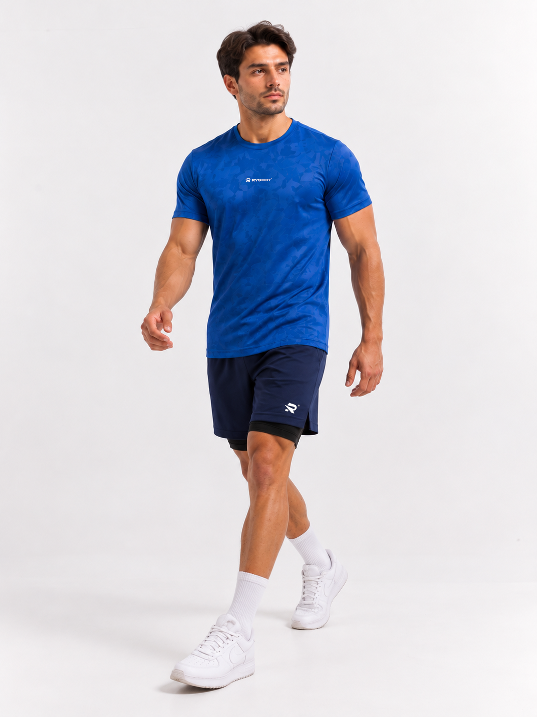 Rysefit Linha Stealth Azul: modelo andando