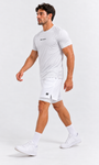 Rysefit Linha Stealth Branco: modelo andando de perfil