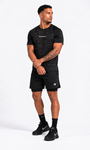 Rysefit Linha Stealth Preto: modelo ajustando o relógio